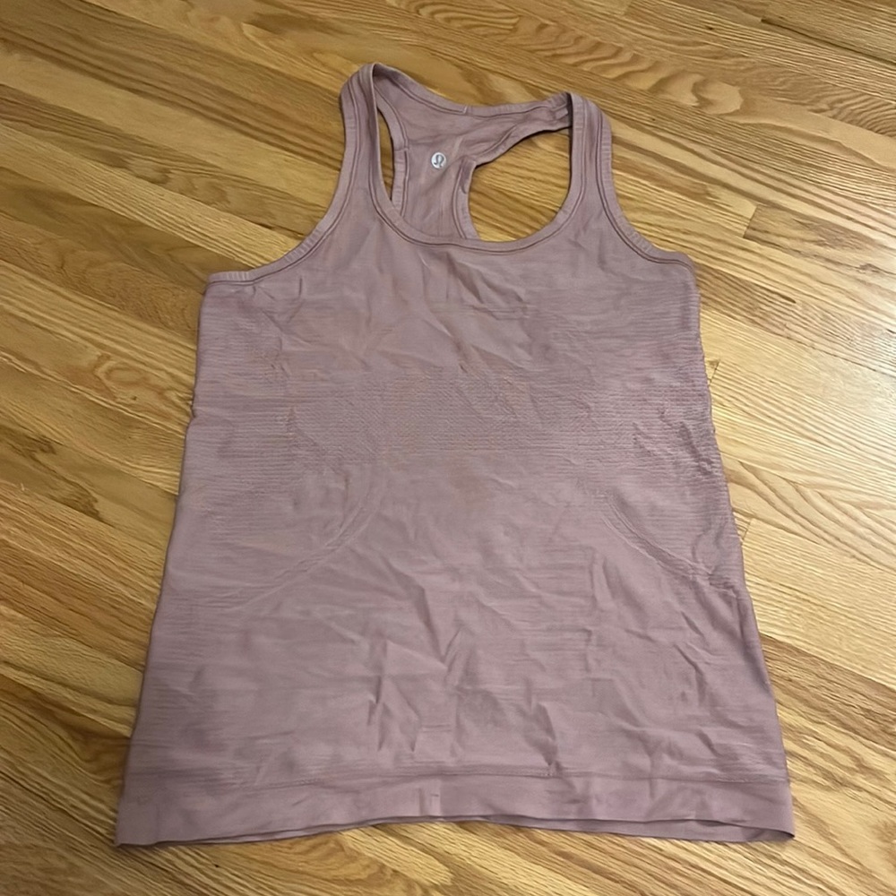 Lululemon swiftly tank race length. Size 4. Mauve/pink color.